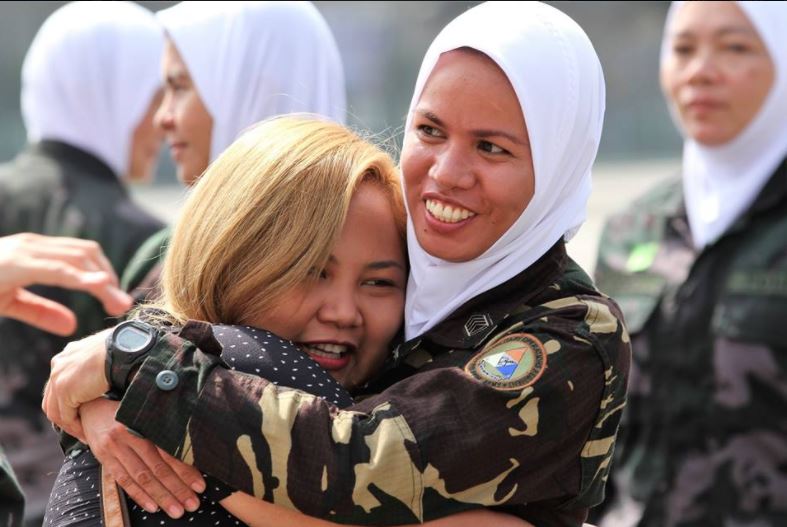 Картинки по запросу Philippine soldiers hijab